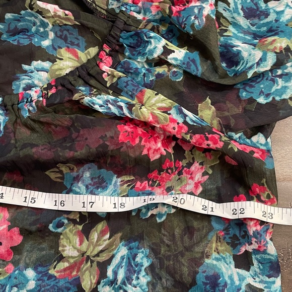 Floral black dress with ruffle. - Picture 9 of 9